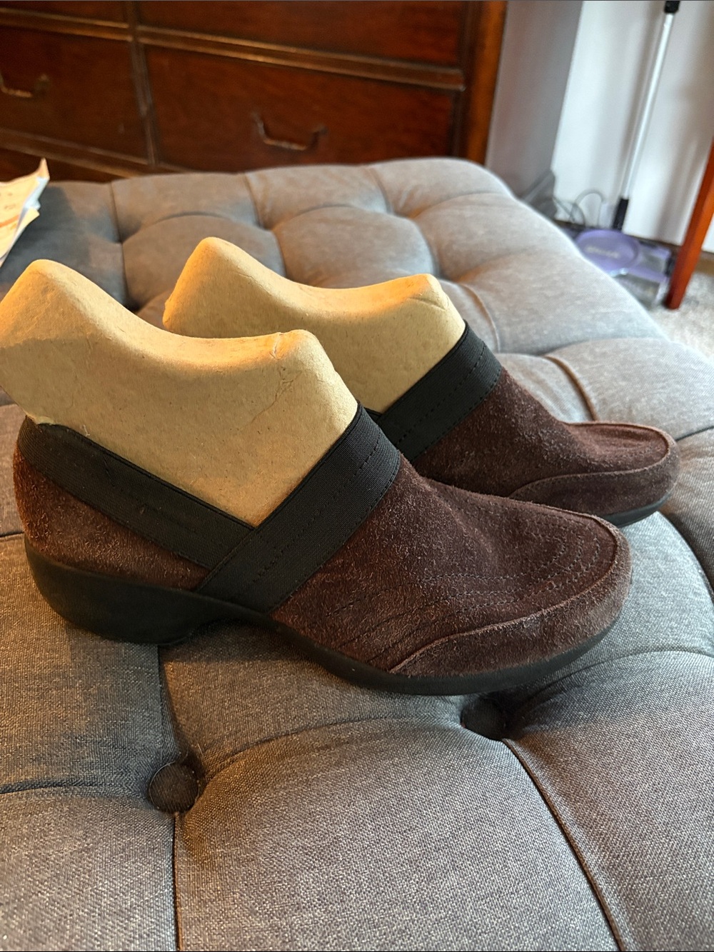 Anne Klein Sport Women's Brown Suede Slip-On Ankle Shoes size 11 black elastic
